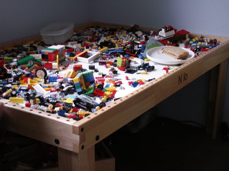 winter break at the Lego Table